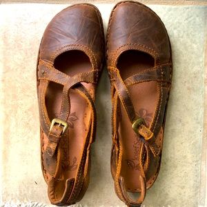 Joseph Seibel brown flat size 41